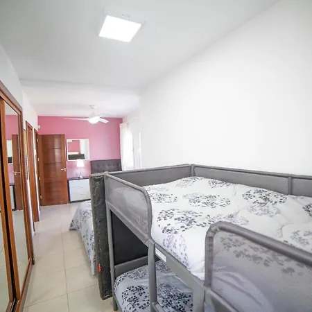 Whitney Villa Puerto del Carmen (Lanzarote)