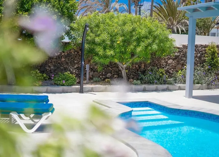 Whitney Puerto del Carmen (Lanzarote)